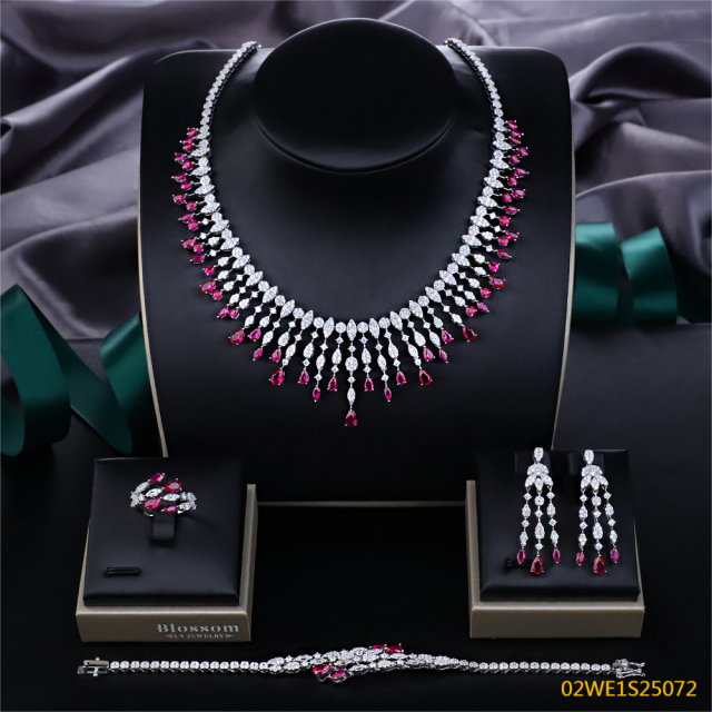 طقم مجوهرات زفاف عصري من الزركون