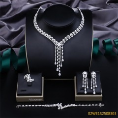 طقم مجوهرات زفاف عصري من الزركون