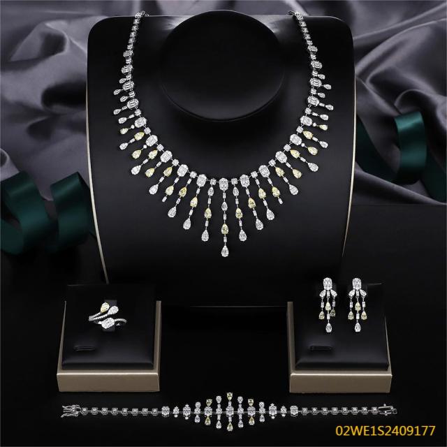 طقم مجوهرات زفاف عصري من الزركون