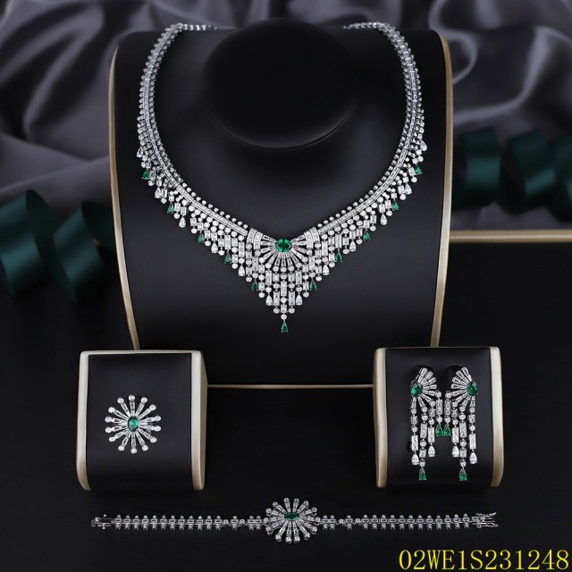 طقم مجوهرات زفاف عصري من الزركون