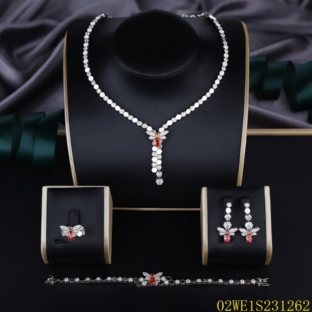 طقم مجوهرات زفاف عصري من الزركون