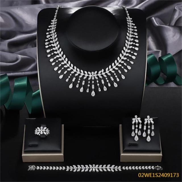 طقم مجوهرات زفاف عصري من الزركون