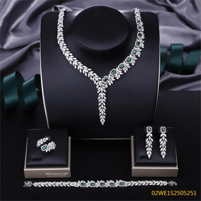 طقم مجوهرات زفاف عصري من الزركون