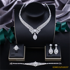 طقم مجوهرات زفاف عصري من الزركون
