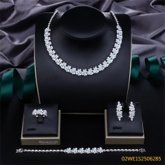 طقم مجوهرات زفاف عصري من الزركون