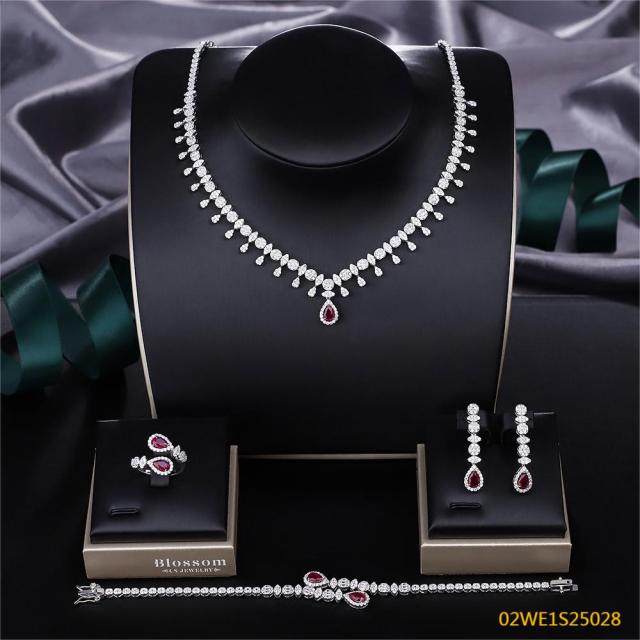 طقم مجوهرات زفاف عصري من الزركون