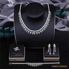 طقم مجوهرات زفاف عصري من الزركون