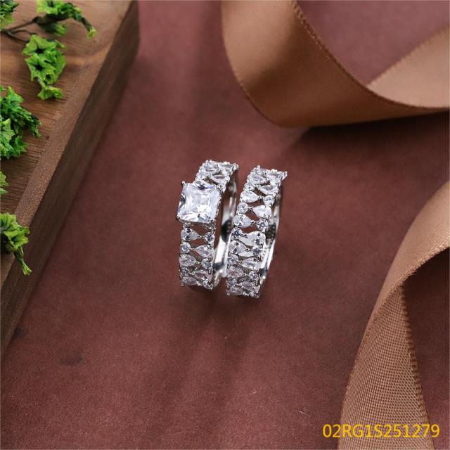 طقم خاتم من الفضة عيار 925 مرصع بالزركون