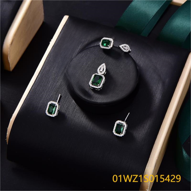 Wholesale Luxury 925 Silver Zircon Pendant Set