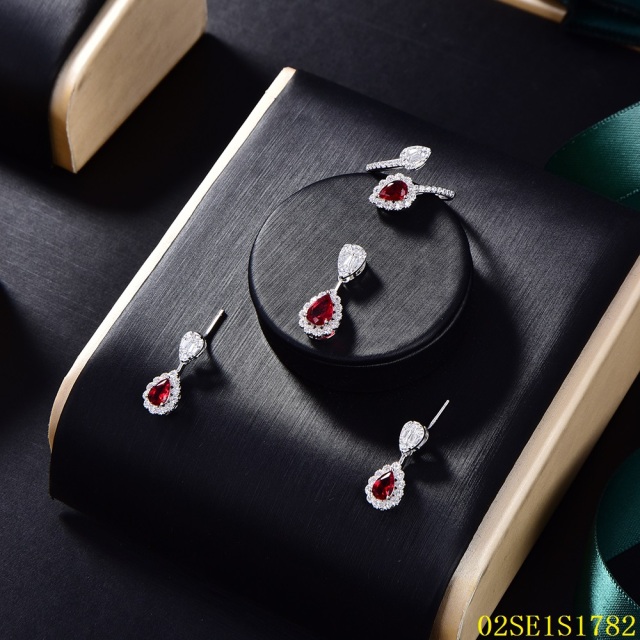 Wholesale Luxury 925 Silver Zircon Pendant Set