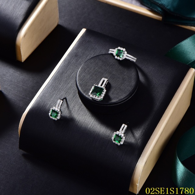 Wholesale Luxury 925 Silver Zircon Pendant Set
