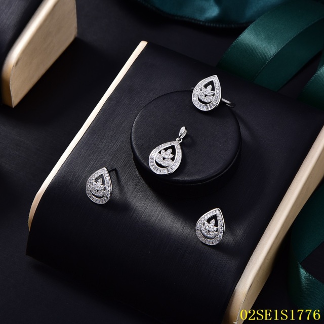 Wholesale Luxury 925 Silver Zircon Pendant Set