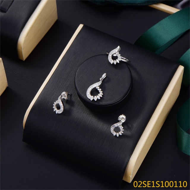 Wholesale Luxury 925 Silver Zircon Pendant Set