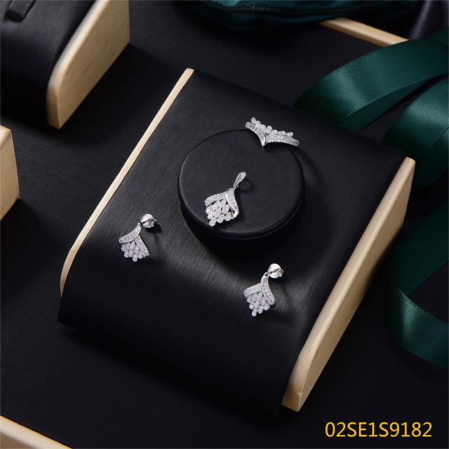 Wholesale Luxury 925 Silver Zircon Pendant Set