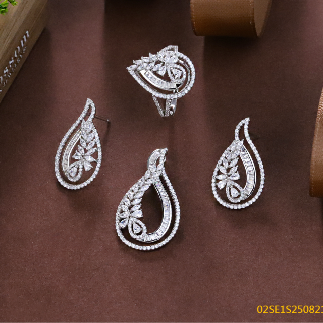Wholesale Luxury 925 Silver Zircon Pendant Set
