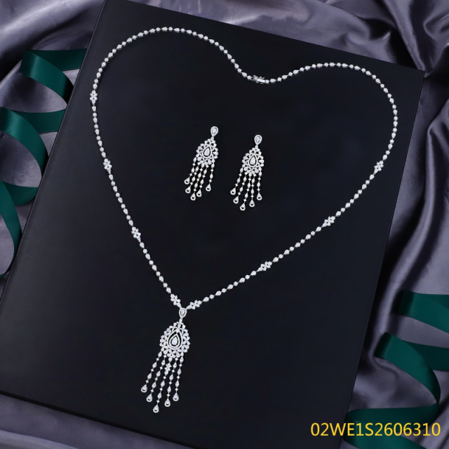 Blossom CS Jewelry الشركة المصنعة فاخر فضة 925 زركون عقد طويل بشرابات على شكل قطرة مع أقراط متدلية مسائي للسيدات