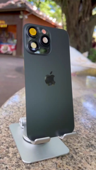 iPhone15 Pro back grass replacement