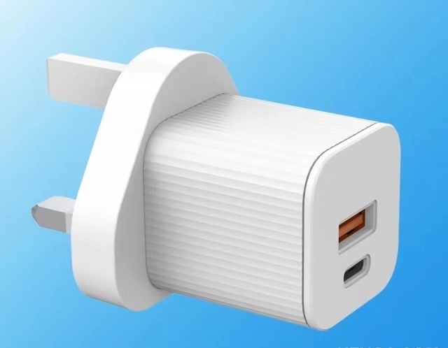 GaN PD 33W adapter charger Type C & USB UK plug