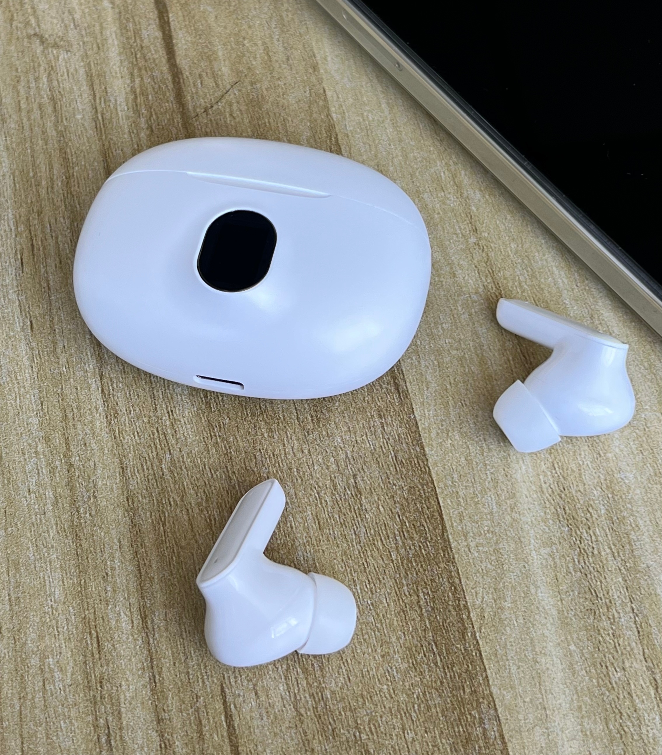 V67 TWS earbuds