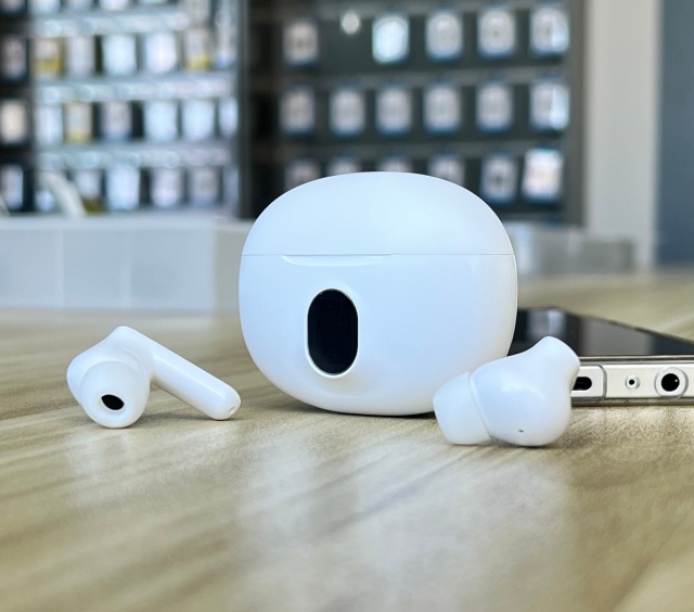 V67 TWS earbuds