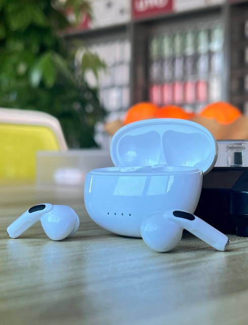 V79 TWS earbuds