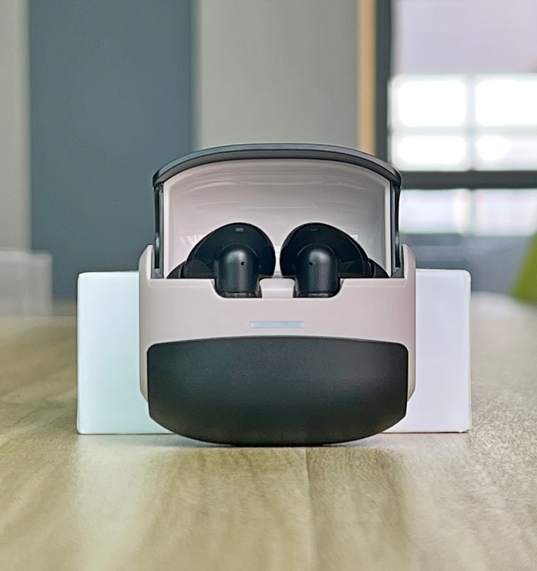 i80 TWS earbuds