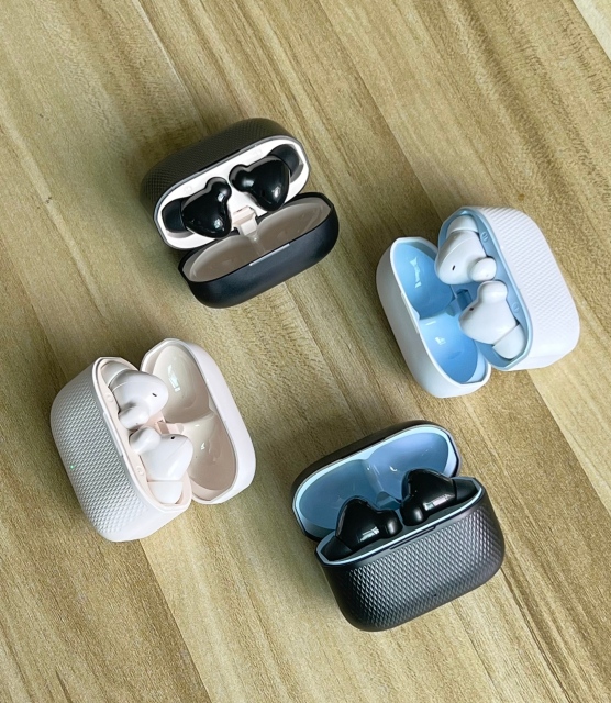 i84 TWS earbuds