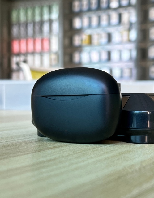 V63 TWS earbuds
