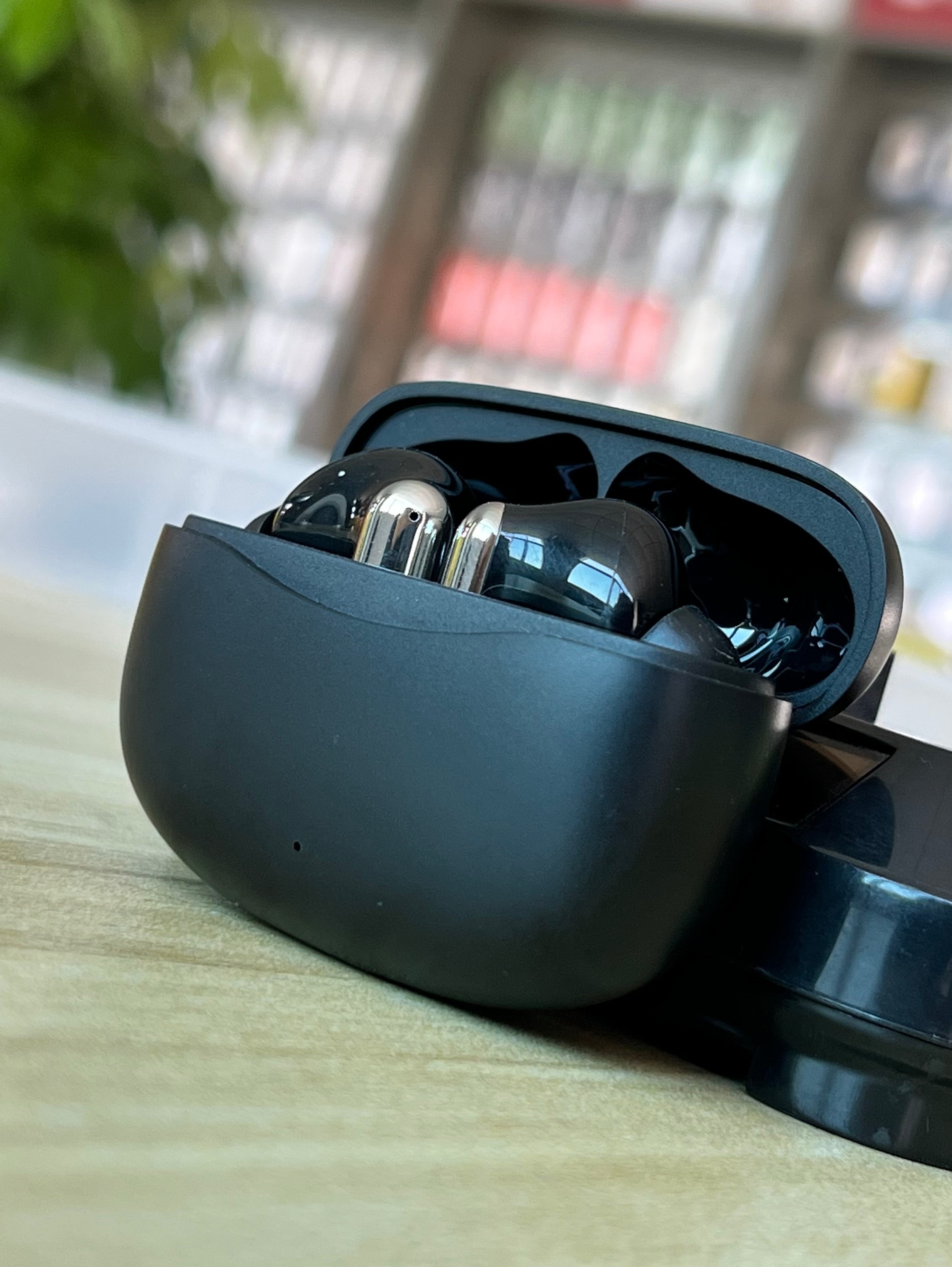 V63 TWS earbuds