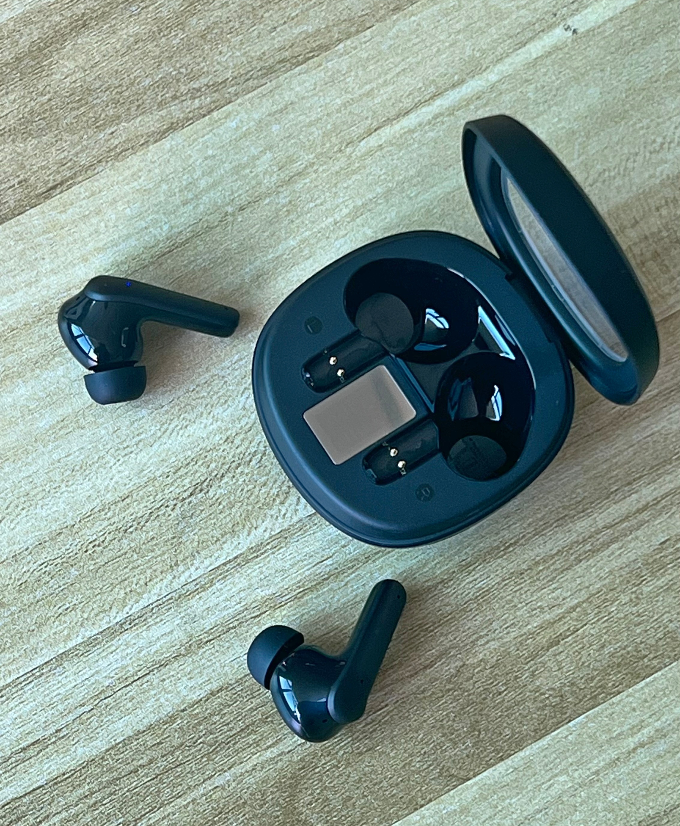 V69 TWS earbuds
