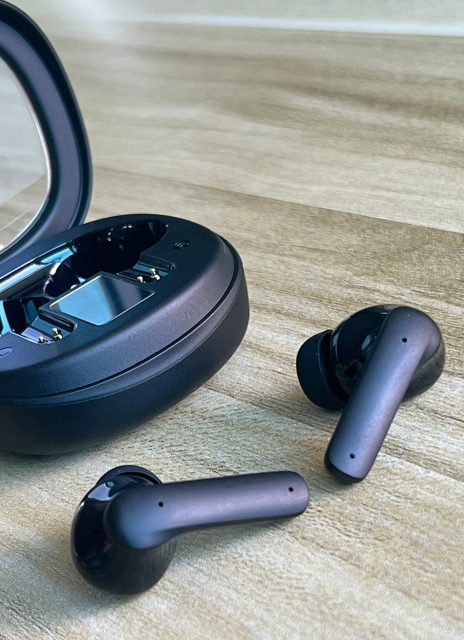 V69 TWS earbuds