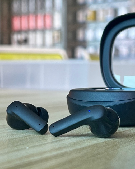 V69 TWS earbuds
