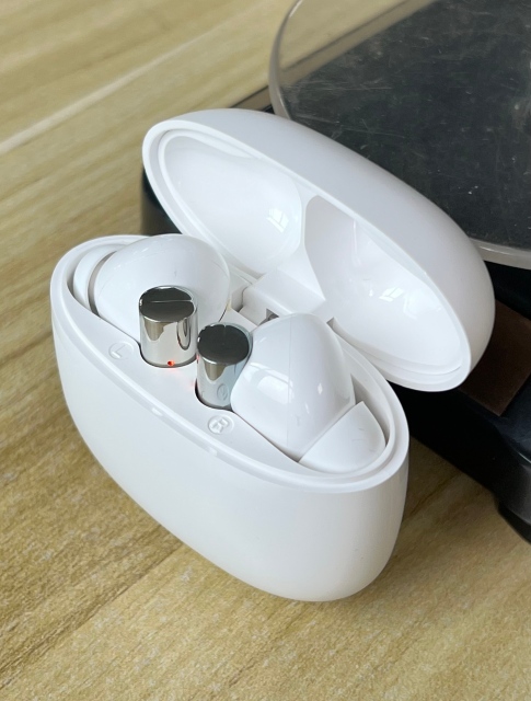 V77 TWS earbuds