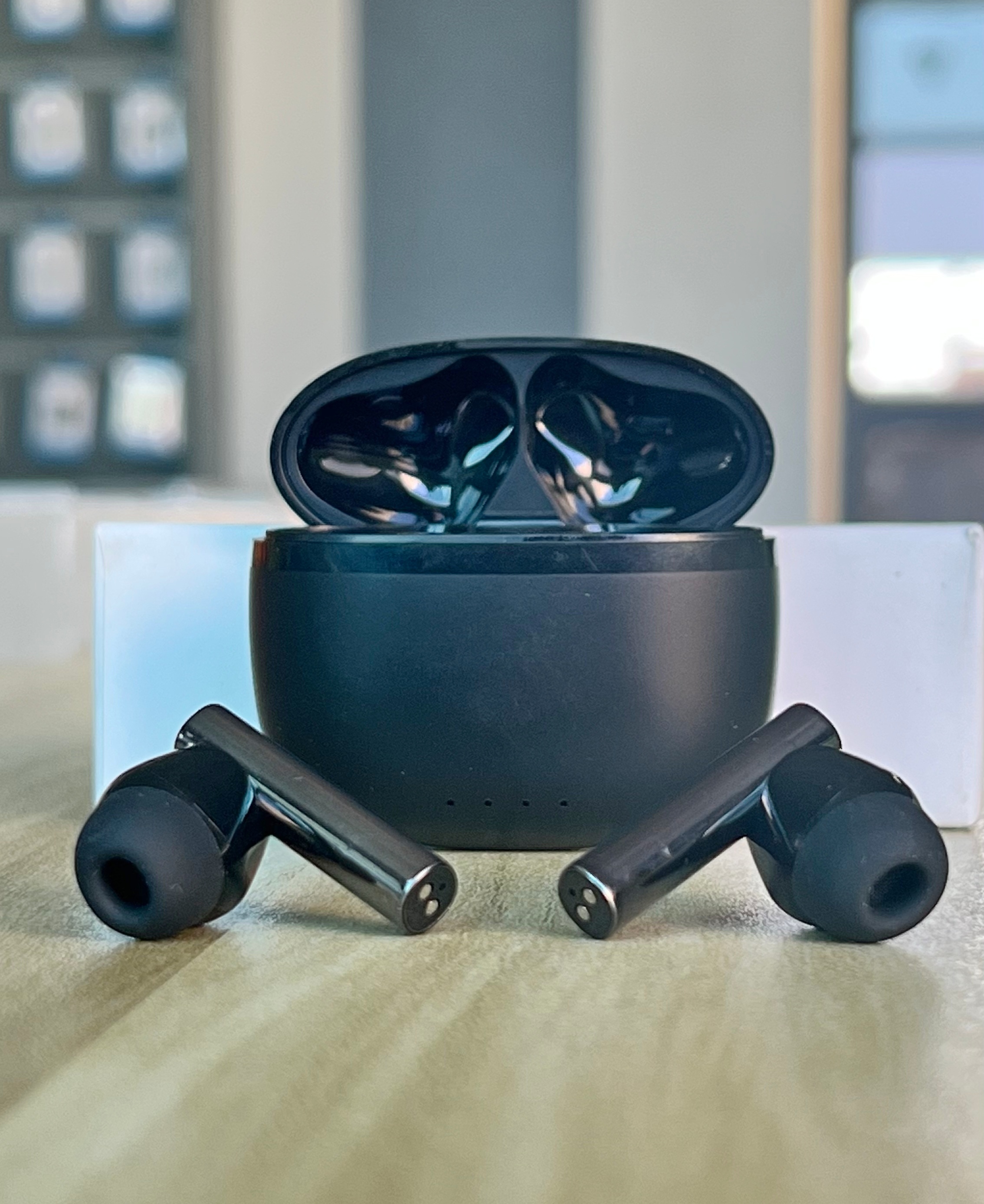 V77 TWS earbuds