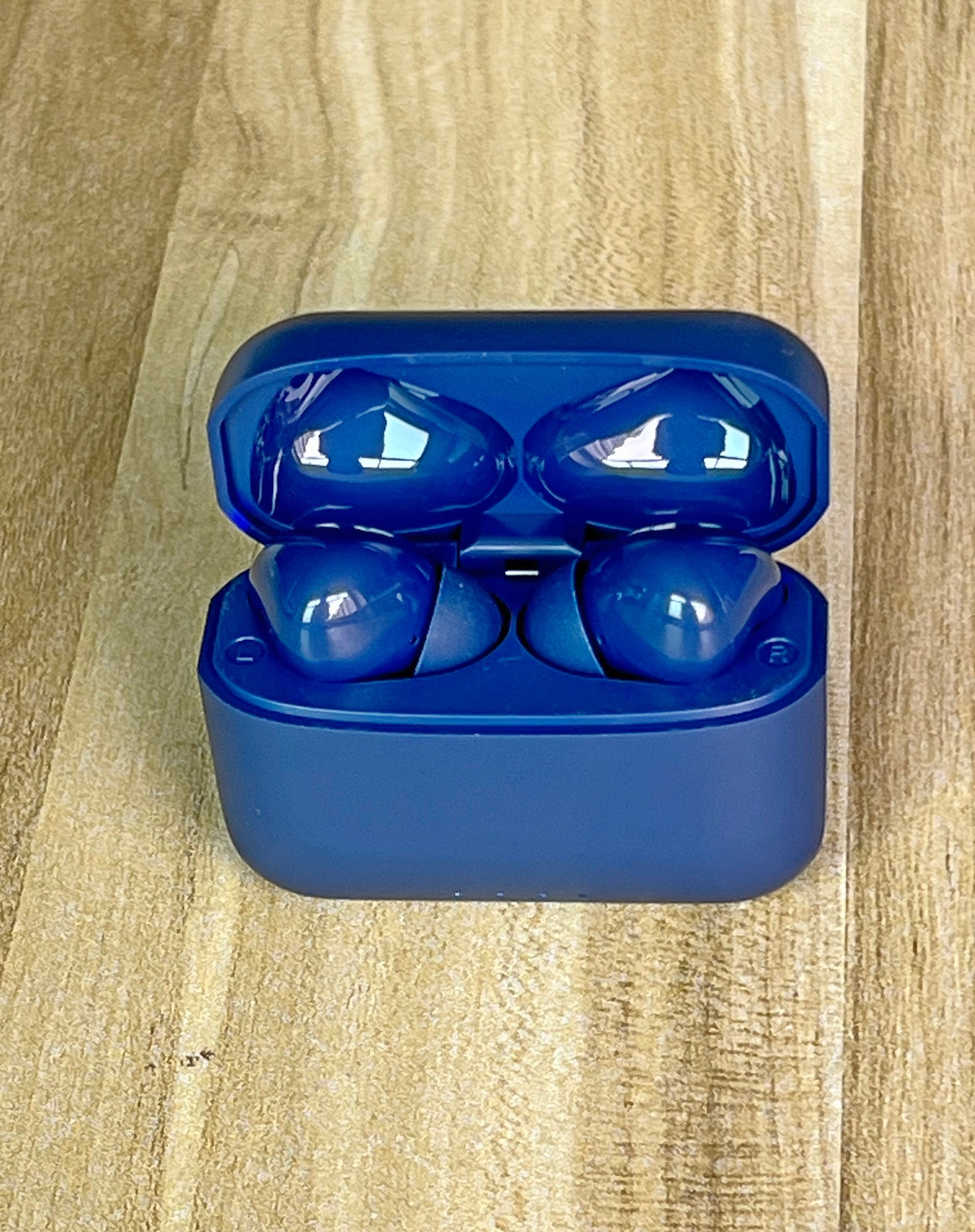 V78 TWS earbuds