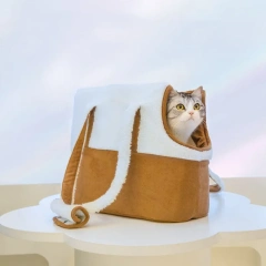 Stylish soft warm cat bag fall winter handbag portable luxury pet travel carrier large capacity pet backpack wholesale