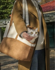 Stylish soft warm cat bag fall winter handbag portable luxury pet travel carrier large capacity pet backpack wholesale