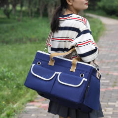 Large Crossbody portable breathable pet bag, portable pet bag