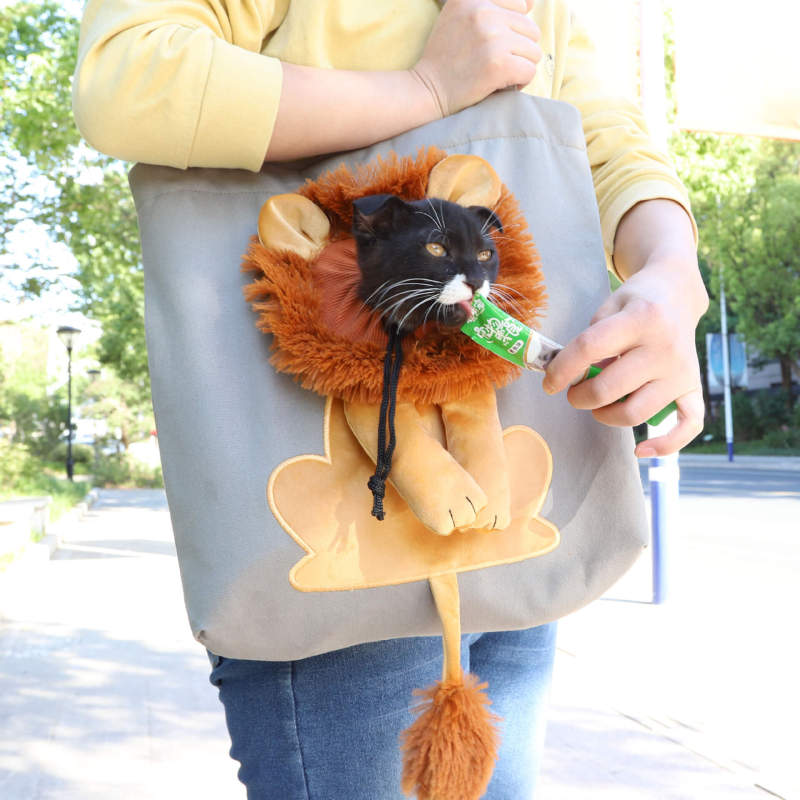 Portable one-shoulder thickened canvas cat bag, little lion shaped cat bag