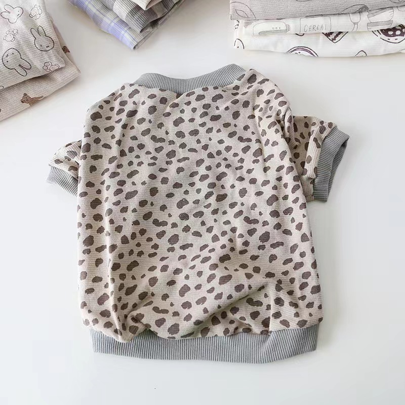 New Design 18 styles Versatile Fat Dog Clothes  Bago Koki Garfield Cat Bulldog Home wear Cotton T-shirt Pet Clothes For Autumn