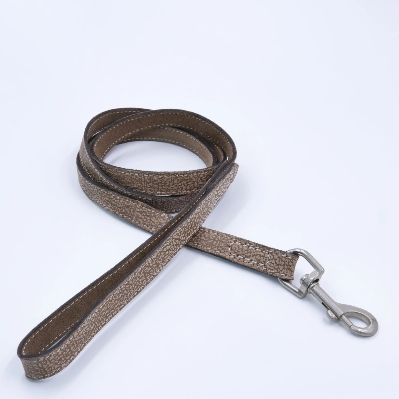 Waterproof Custom Dog Double Layer Cowhide Leading Leather Pet Leash and Collar Set