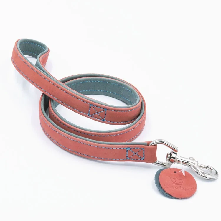 Factory Wholesale  Genuine leather dog show Pet Leads Luxury High Quality  Real Genuine Leather For Dog Leash and collar set