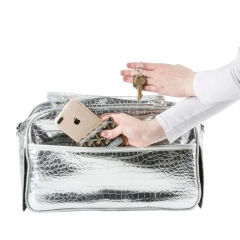 Wholesale portable  travel dog cat Bag outdoor Large capacity Waterproof Pet Carrier handbag