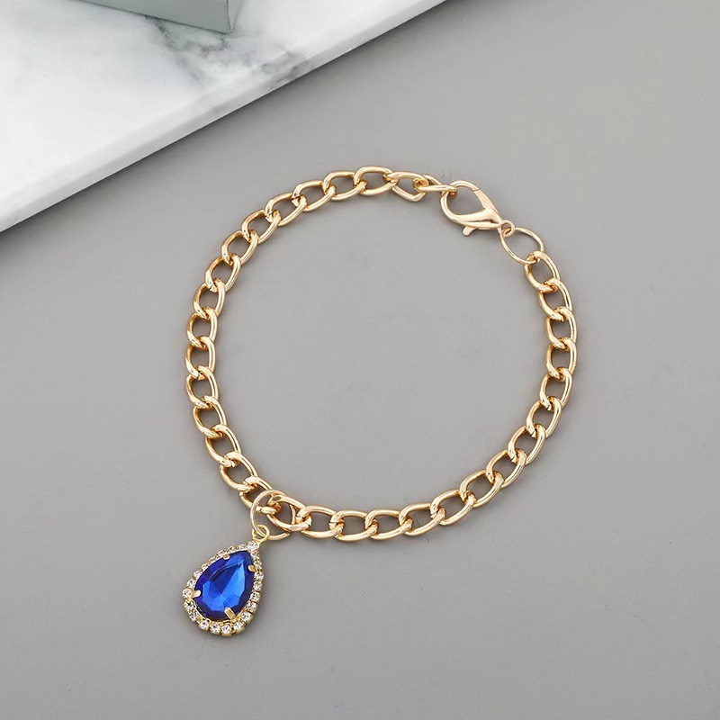 Pet water drop crystal diamond pendant adjustable pet accessory