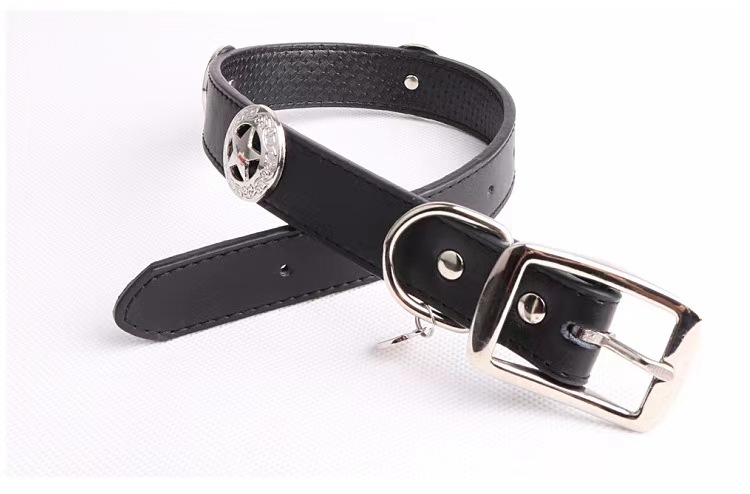 Genuine leather pet dog collar can be used with large dog leash