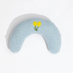 Small Pillow for Pet Cats Dogs Sleeping Mat Neck Guard U-shaped Pillow Soft and Thick Bite Resistant Winter Warm Comfort Pillow