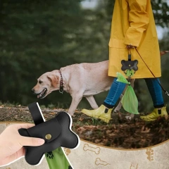 Dog Poop Pickup Bag Dispenser with Leash Clip Pet Waste Bag Dispenser for Dog Pooper Pet Outdoor PoopBag Leathers Holder Y5GB