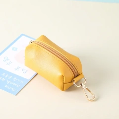 Leather Dog Poop Bag Holder Dog Waste Bag Dispenser with Metal Clip for Leash Belt Portable Leather Doggy Poop Bags Holder