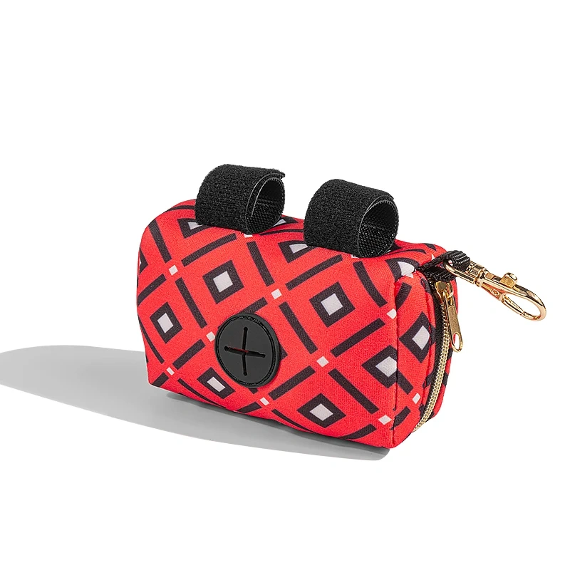 Large Capacity Dog Leash Bag Holder Neoprene Dog Bag Holder Waste Bag Dispenser for Leash