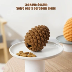 Dog Spill Toy Biomimetic Pineapple Dog Toy Interactive Puzzle Card Food Pet Supplies Spill Ball Pet Interactive Toys